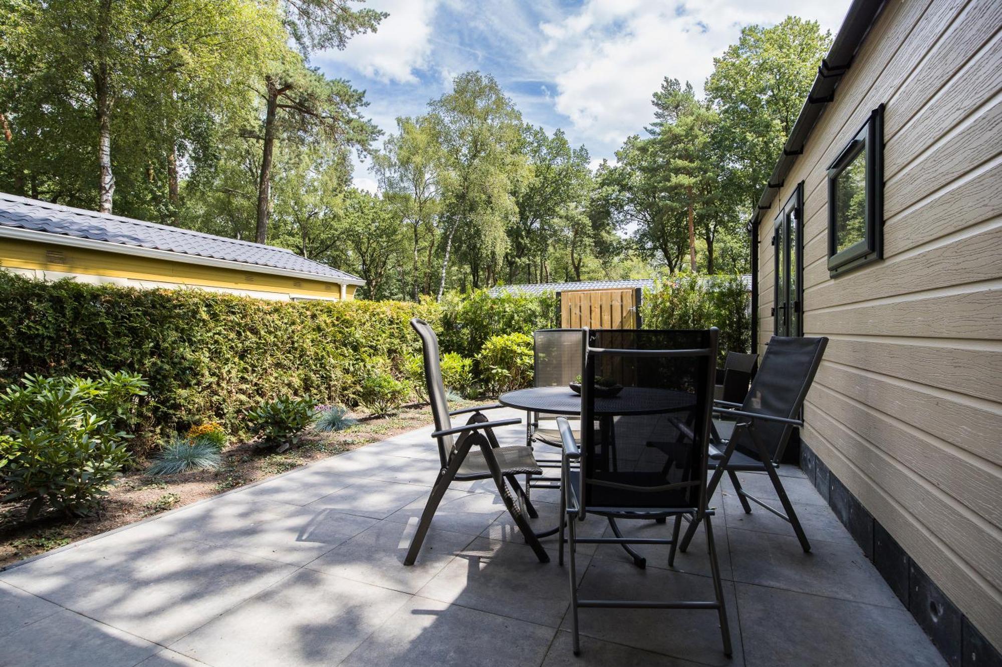 Veluwe Hoenderloo Luxury Chalet With Private Sauna And Hot Tub - Swimming Pool Tennis Court Supermarket Bowling Alley Theatre And Entertainment For Children Extérieur photo