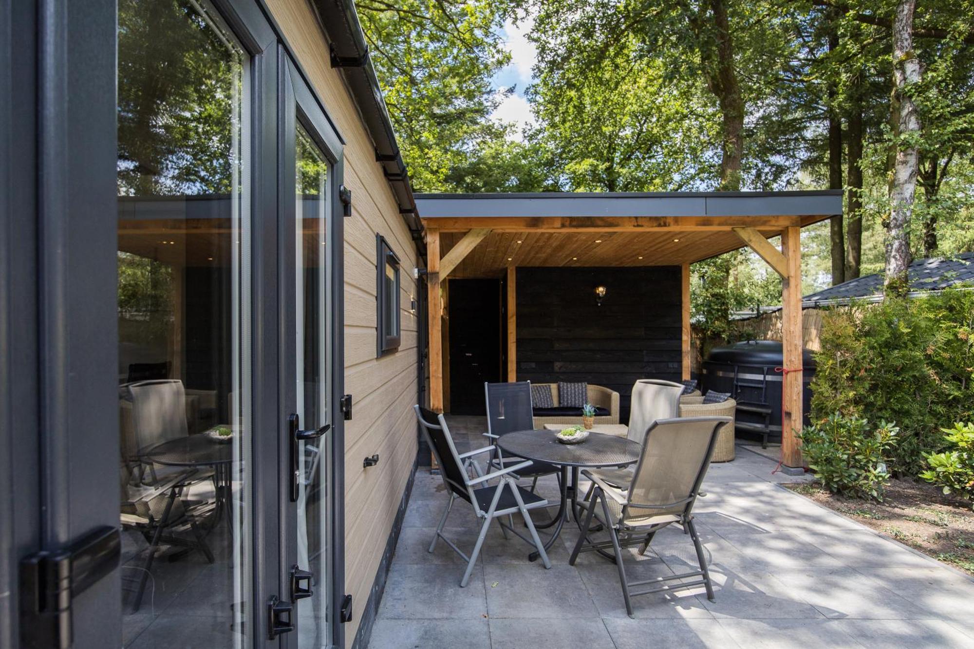 Veluwe Hoenderloo Luxury Chalet With Private Sauna And Hot Tub - Swimming Pool Tennis Court Supermarket Bowling Alley Theatre And Entertainment For Children Extérieur photo
