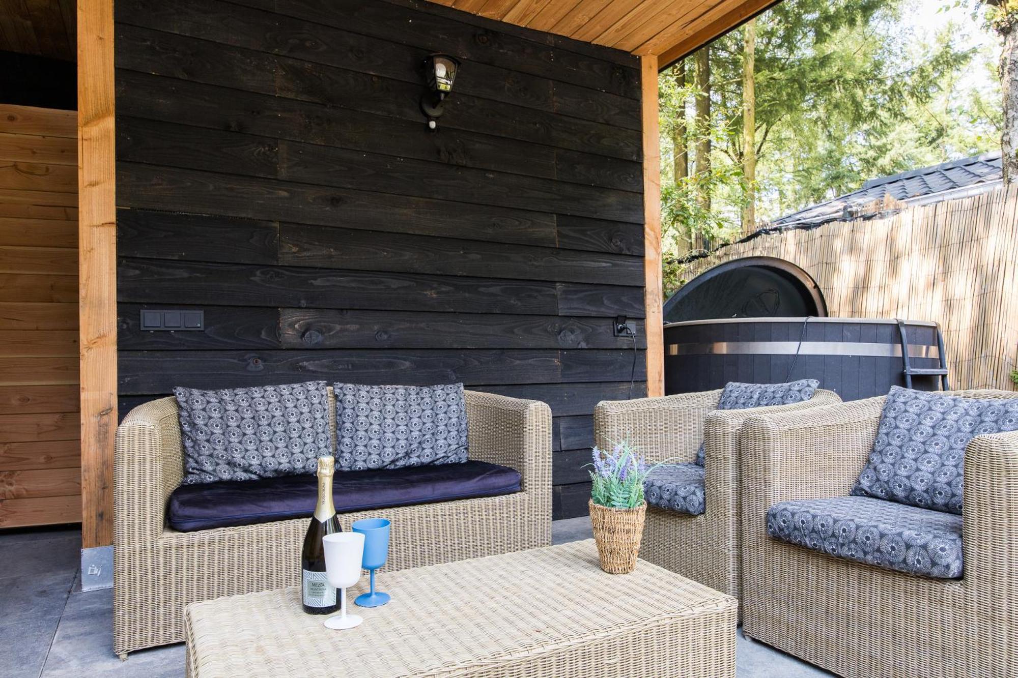 Veluwe Hoenderloo Luxury Chalet With Private Sauna And Hot Tub - Swimming Pool Tennis Court Supermarket Bowling Alley Theatre And Entertainment For Children Extérieur photo
