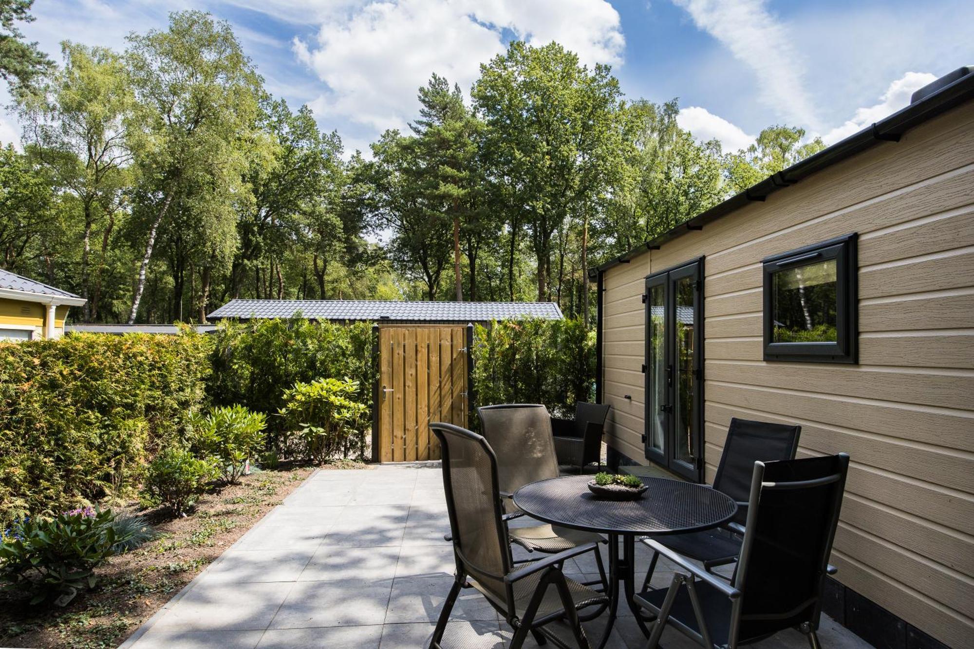 Veluwe Hoenderloo Luxury Chalet With Private Sauna And Hot Tub - Swimming Pool Tennis Court Supermarket Bowling Alley Theatre And Entertainment For Children Extérieur photo