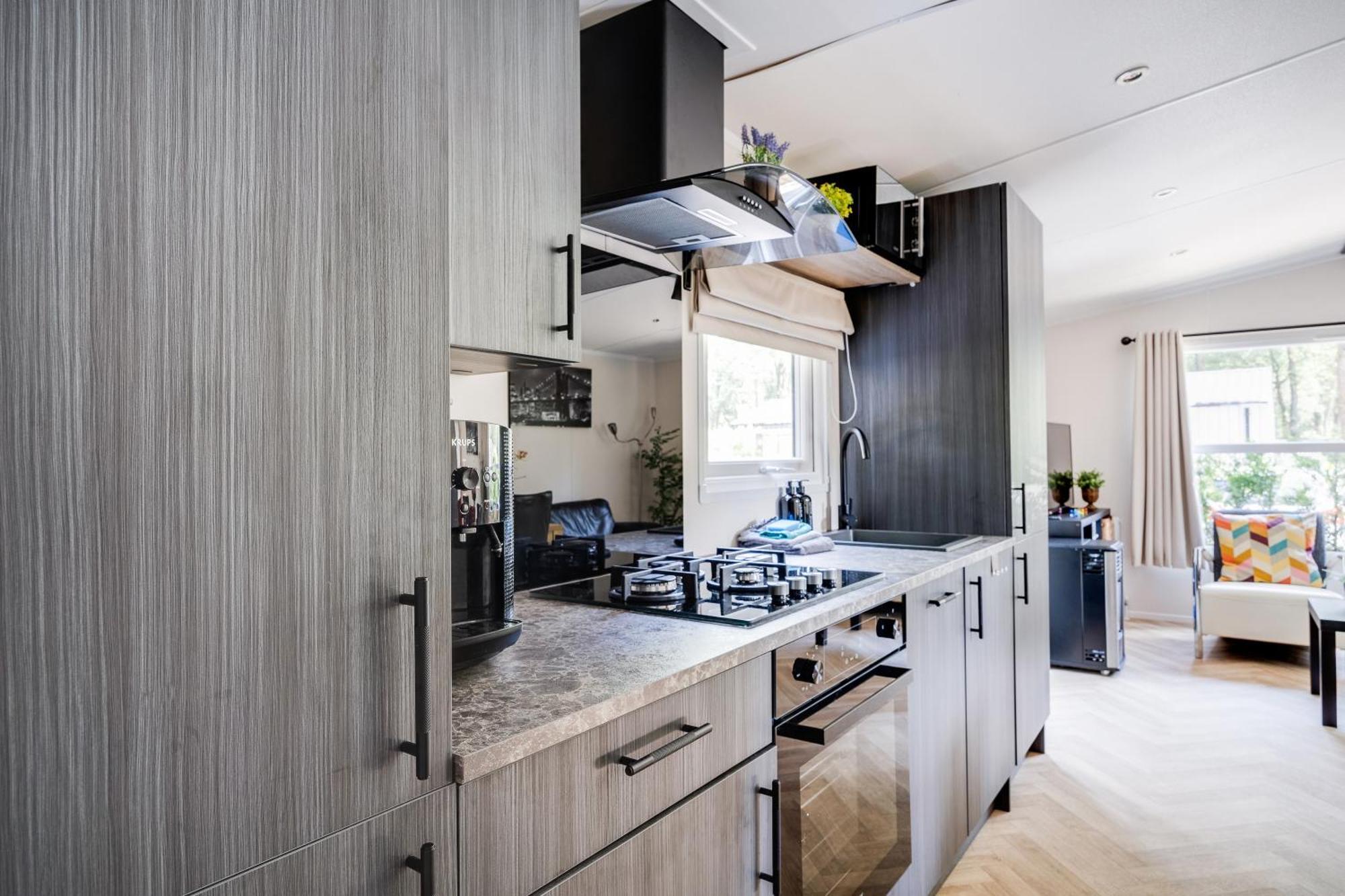 Veluwe Hoenderloo Luxury Chalet With Private Sauna And Hot Tub - Swimming Pool Tennis Court Supermarket Bowling Alley Theatre And Entertainment For Children Extérieur photo