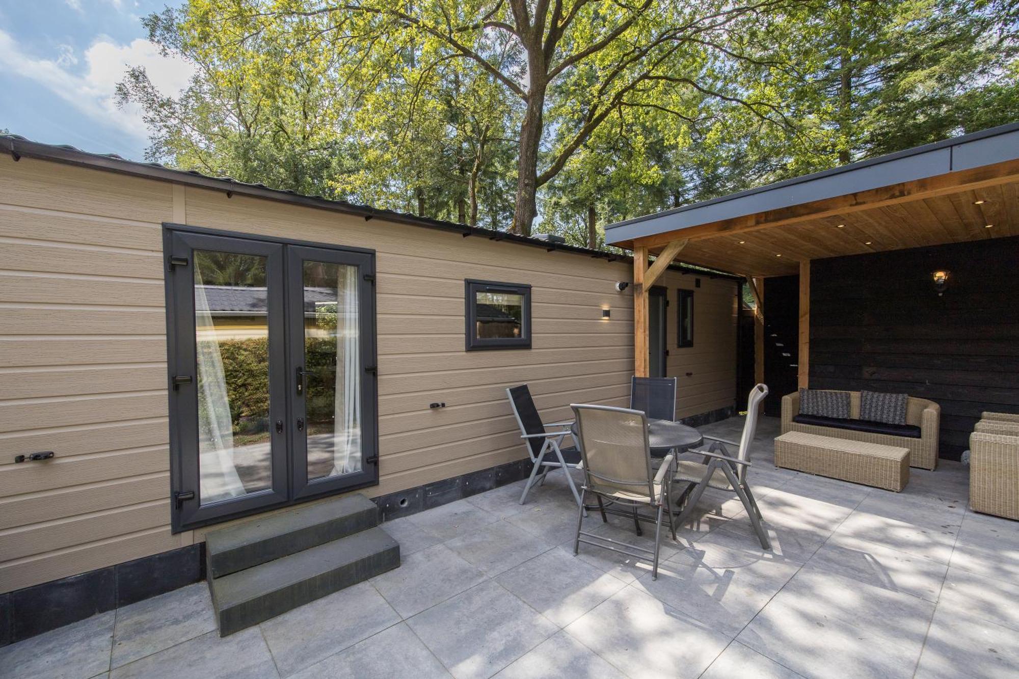 Veluwe Hoenderloo Luxury Chalet With Private Sauna And Hot Tub - Swimming Pool Tennis Court Supermarket Bowling Alley Theatre And Entertainment For Children Extérieur photo